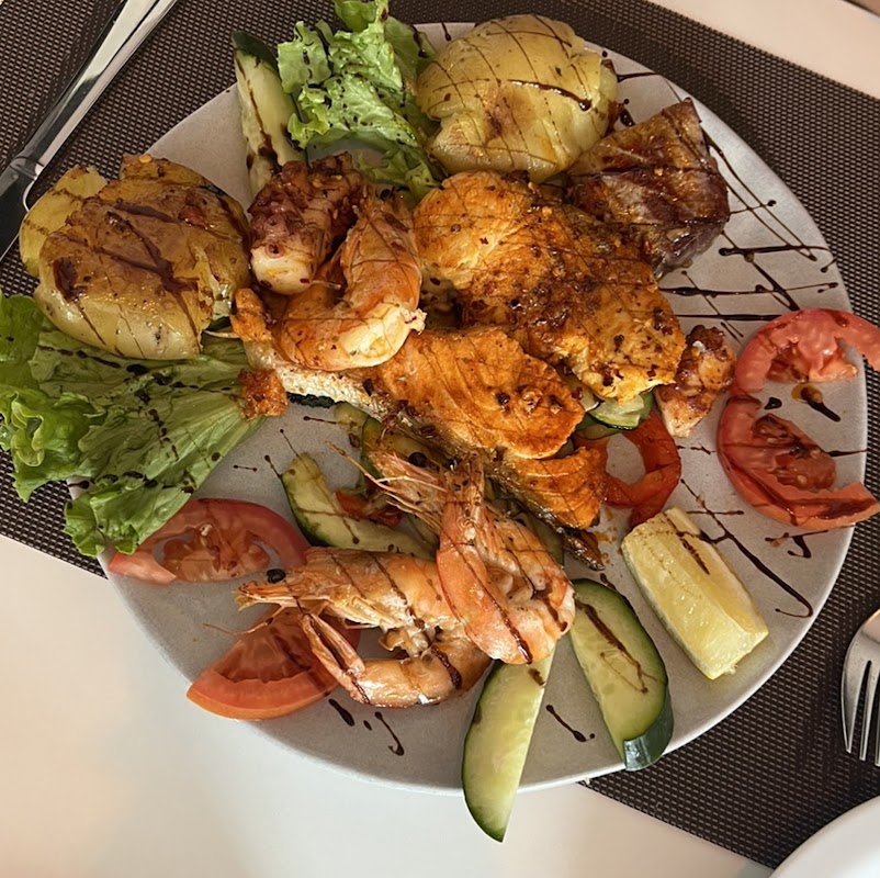 Pinhao Restaurant and Bar