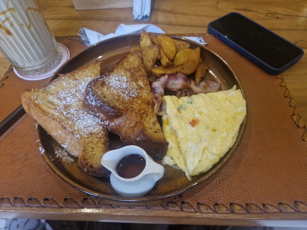 Dulce Cafe & Bakery