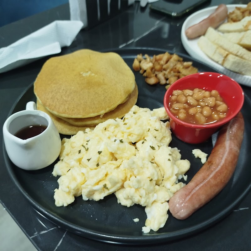 Hot Crust Cafe