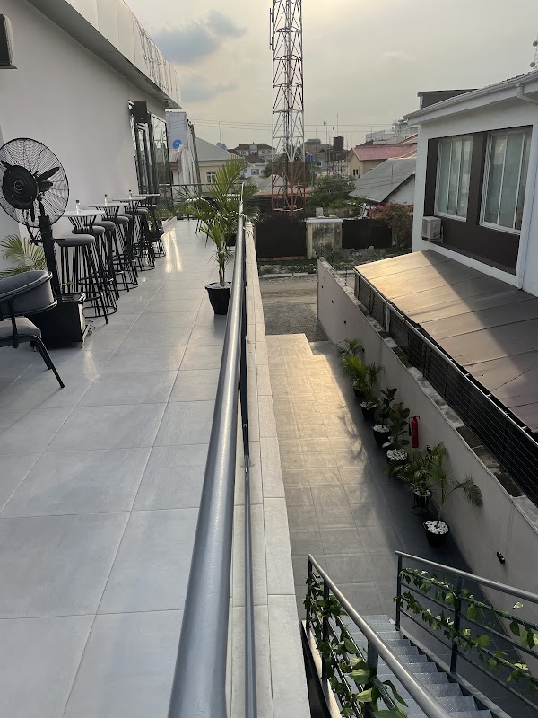 No5 LOUNGE