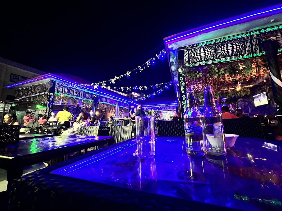 De Toprano Lounge BAR