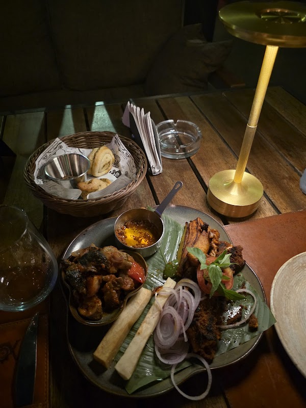 Ox Restaurant & Lounge