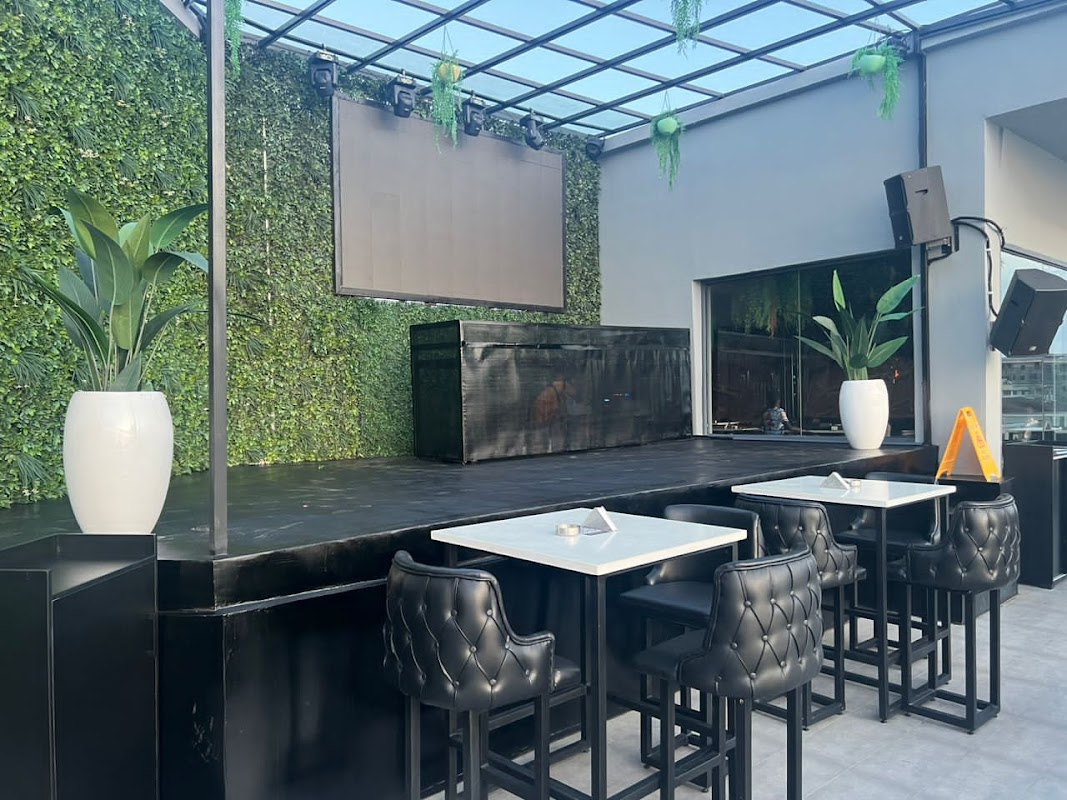 Smoke & Mirrors Lekki