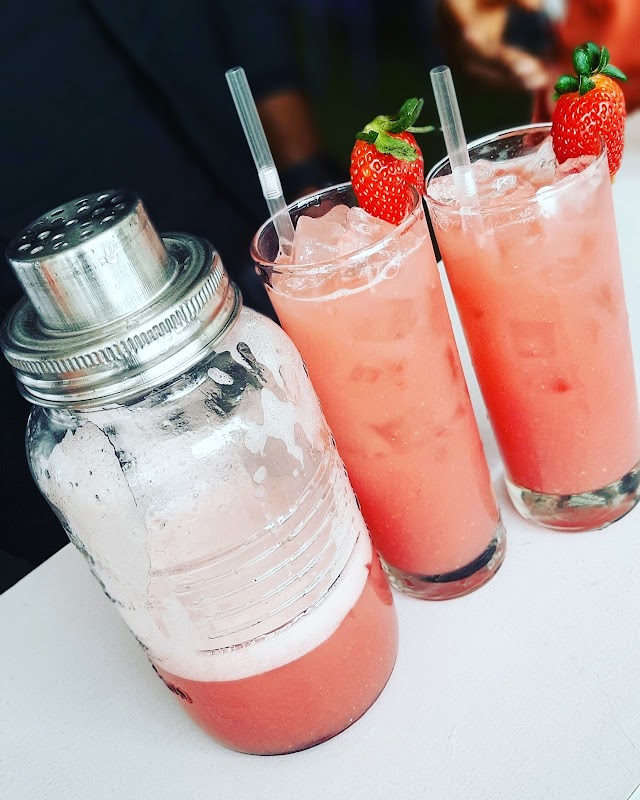 Icey Drinks And Cocktails