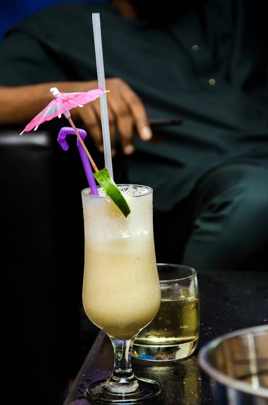 Caspers Lounge and Bar