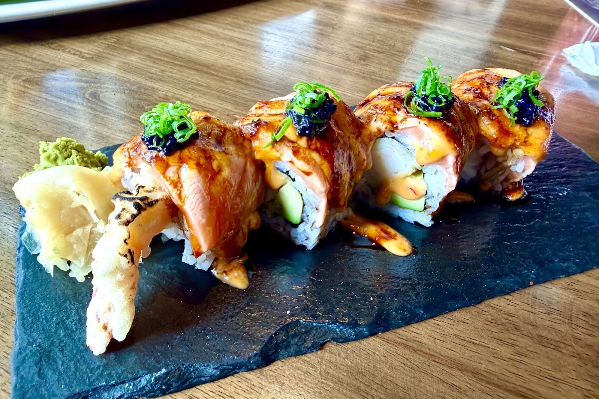 Koï, Restaurant & Lounge