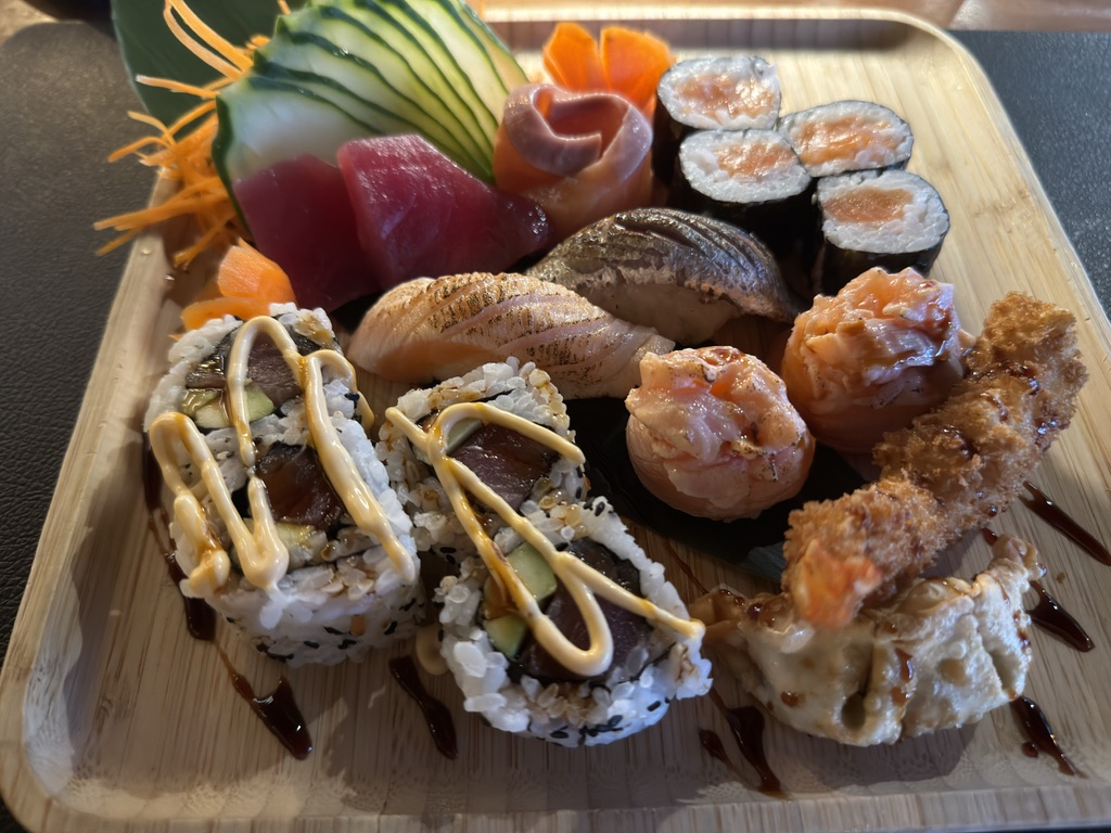 Wa Sushi Lounge