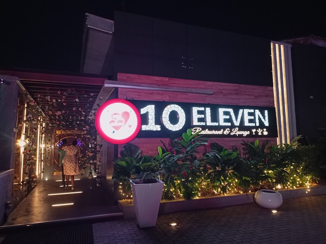 10 Eleven Restaurant & Lounge