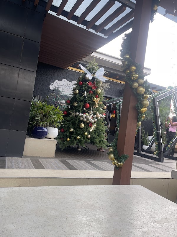 10 Eleven Restaurant & Lounge