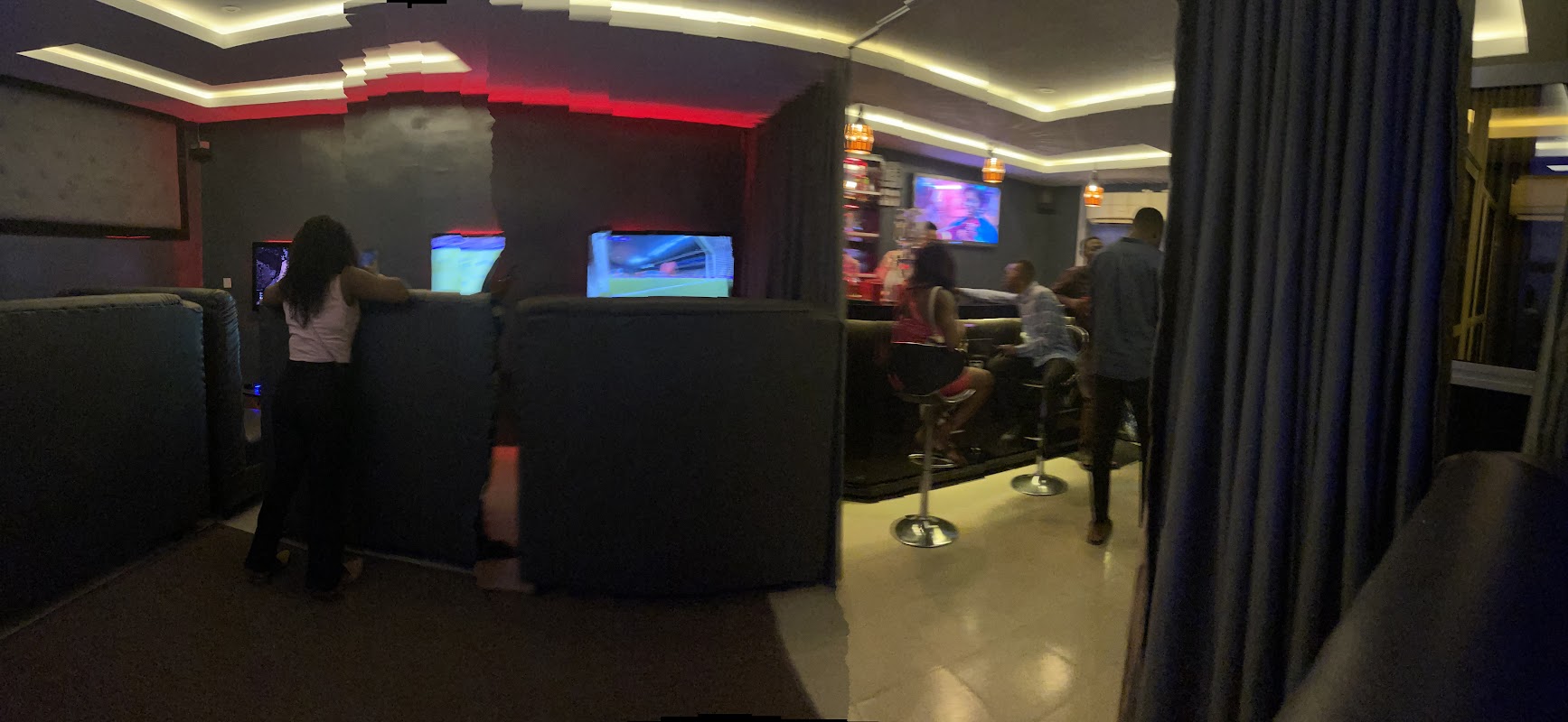 Unravel Lounge & Virtual Experience