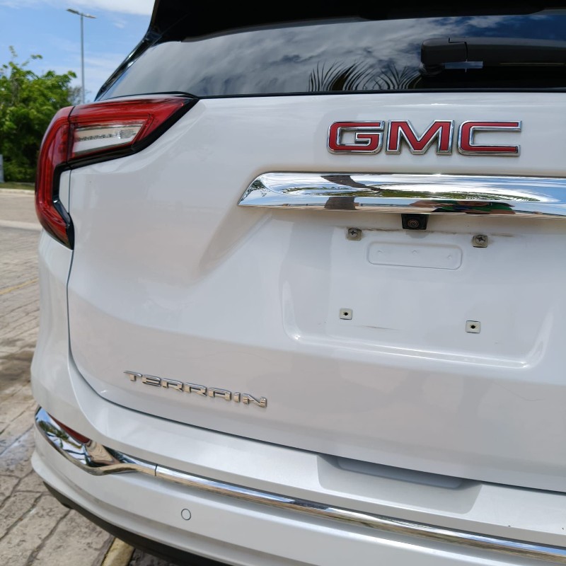 Foto 1 de 3 — 2024 GMC Terrain Denali