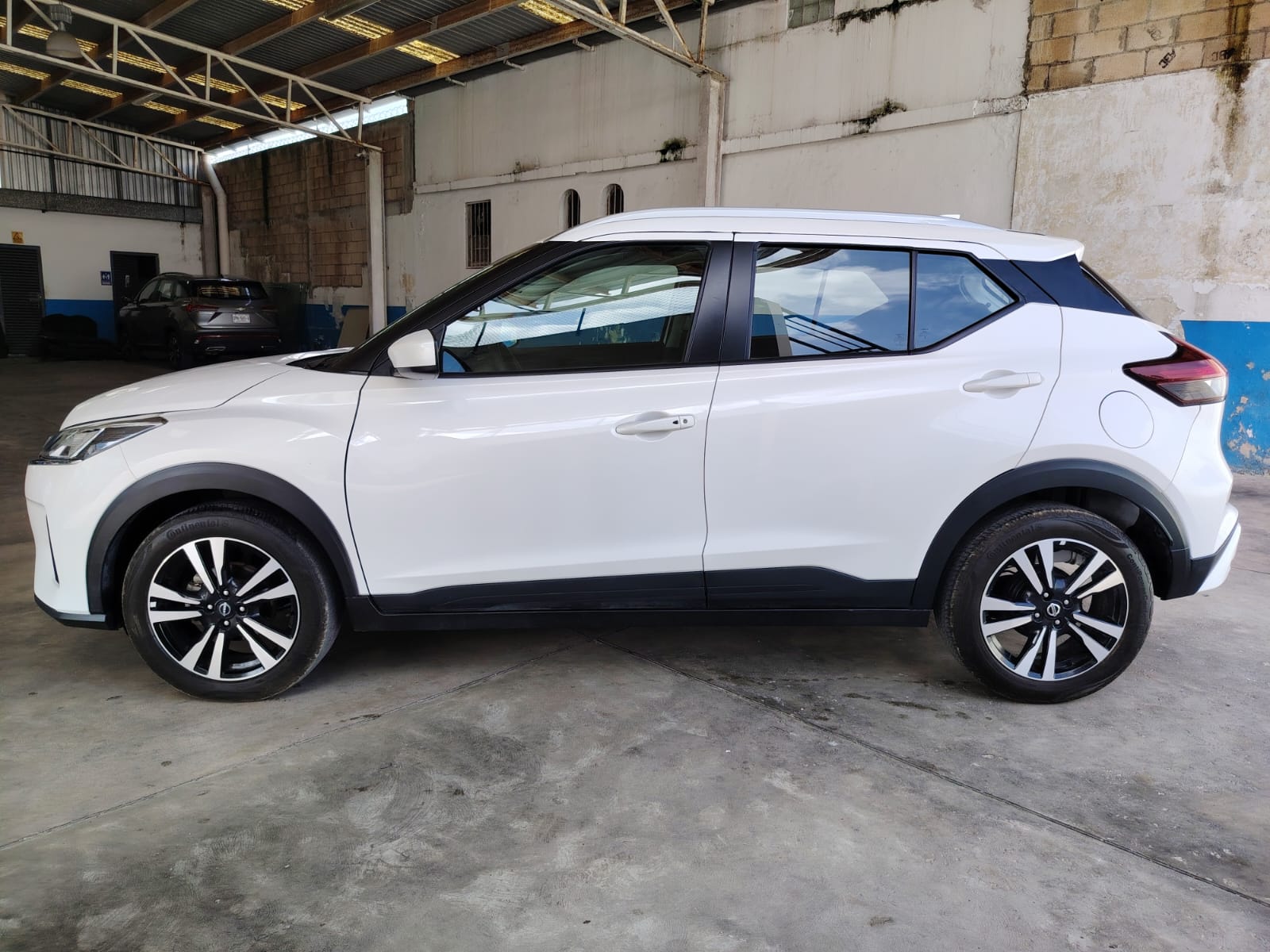 Foto 1 de 3 — 2024 Nissan Kicks