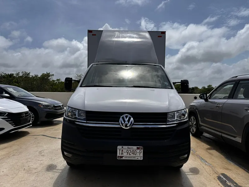 Foto 1 de 3 — 2021 Volkswagen Transporter CHASIS CABINA 4 CIL