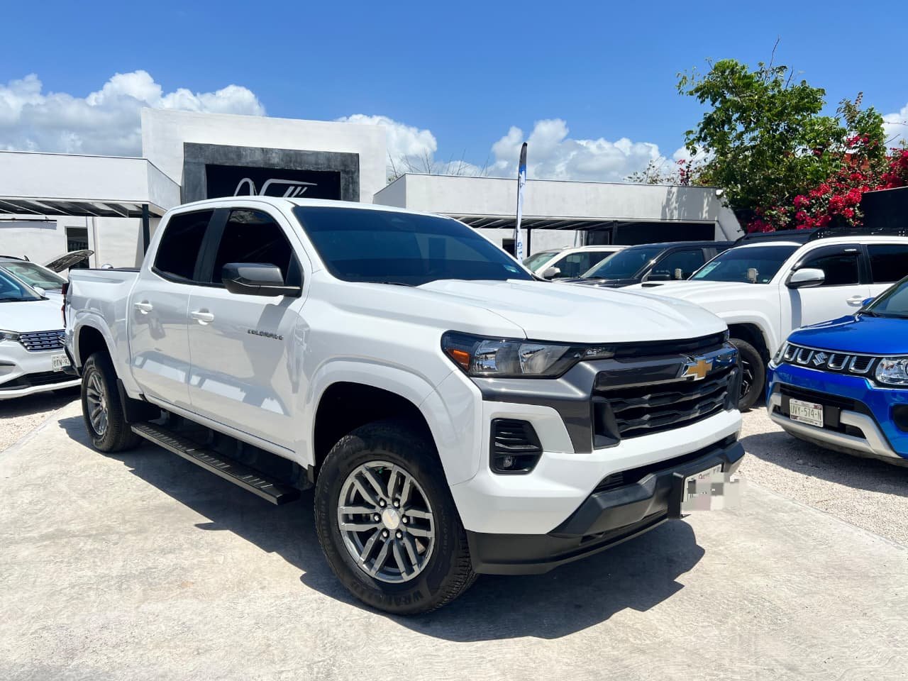 2023 Chevrolet Colorado LT 2.7 L T 4X4 PAQ B