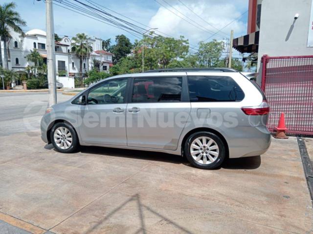 Foto 1 de 3 — 2016 Toyota Sienna 3.5 Limited At