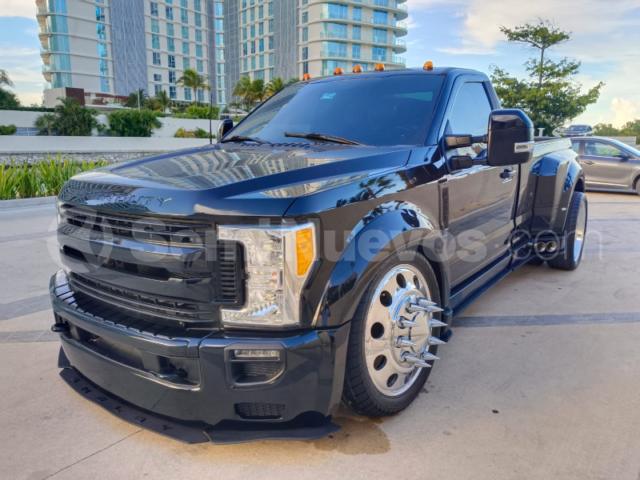 Foto 1 de 3 — 2017 Ford F-250 Estándar