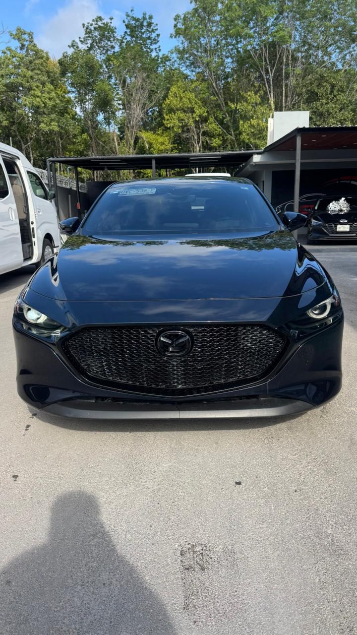 Foto 1 de 3 — 2019 Mazda Mazda3