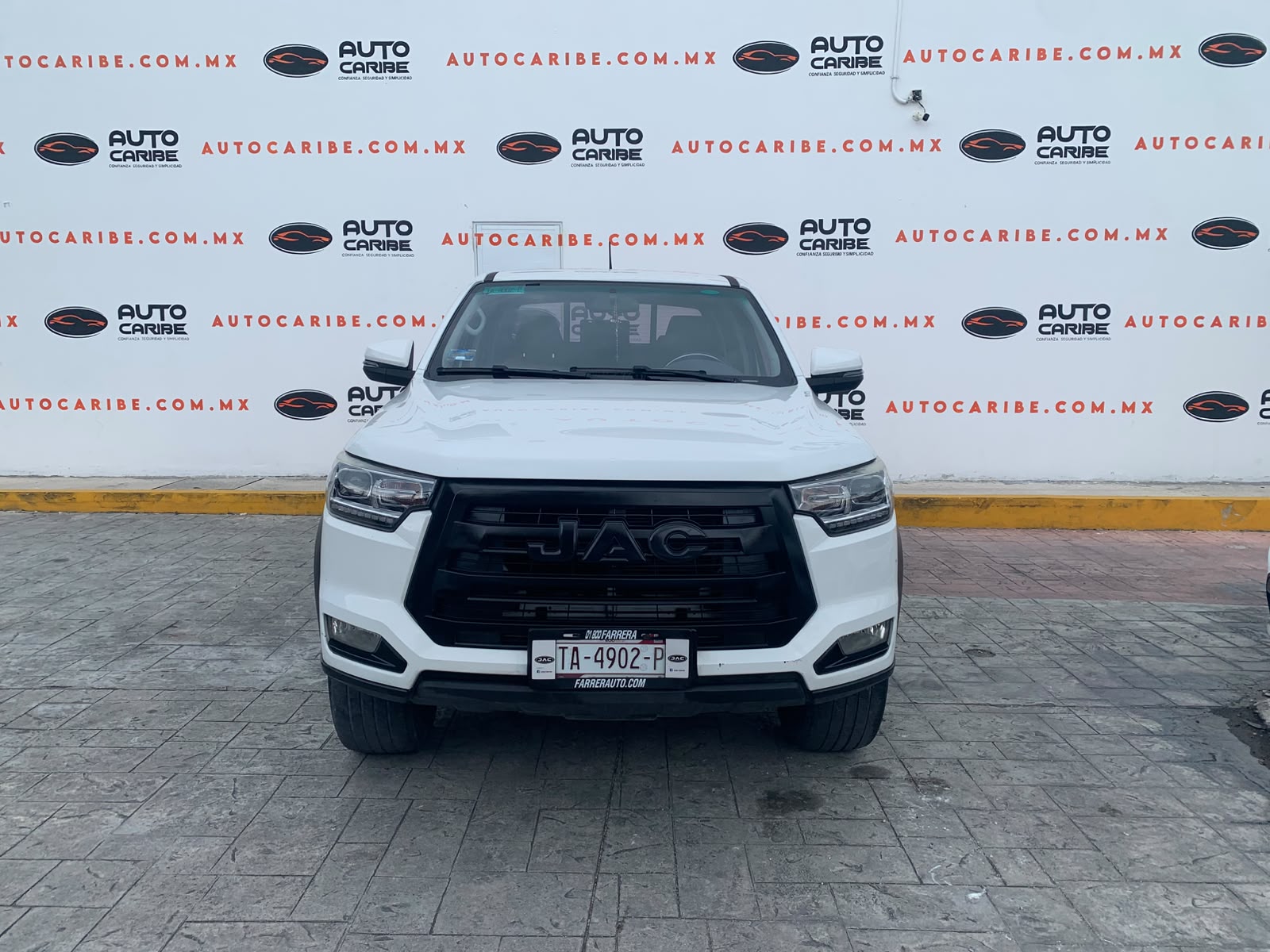 Foto 1 de 3 — 2024 JAC Frison T8 DOBLE CABINA