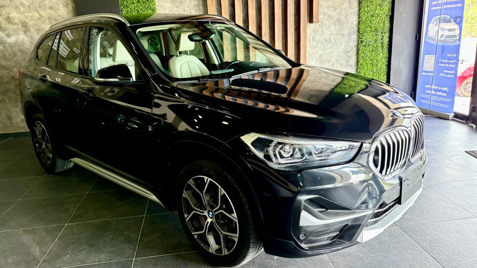 2022 BMW X1 2.0 L T 201X LINE