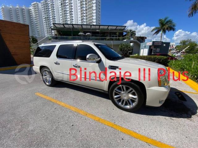 2011 Cadillac Escalade 6.2 Platinum Qc Dvd R-22 4x4 At