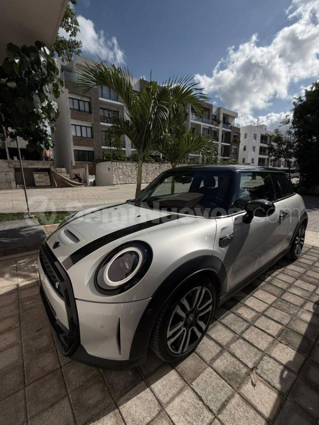 Foto 1 de 3 — 2023 MINI Cooper Classic 3 Puertas At