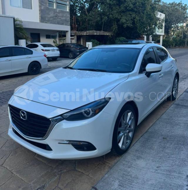 2018 Mazda Mazda3 Estándar