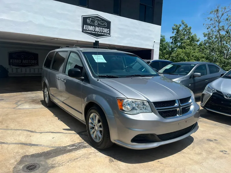 Foto 1 de 3 — 2019 Dodge Grand Caravan SXT