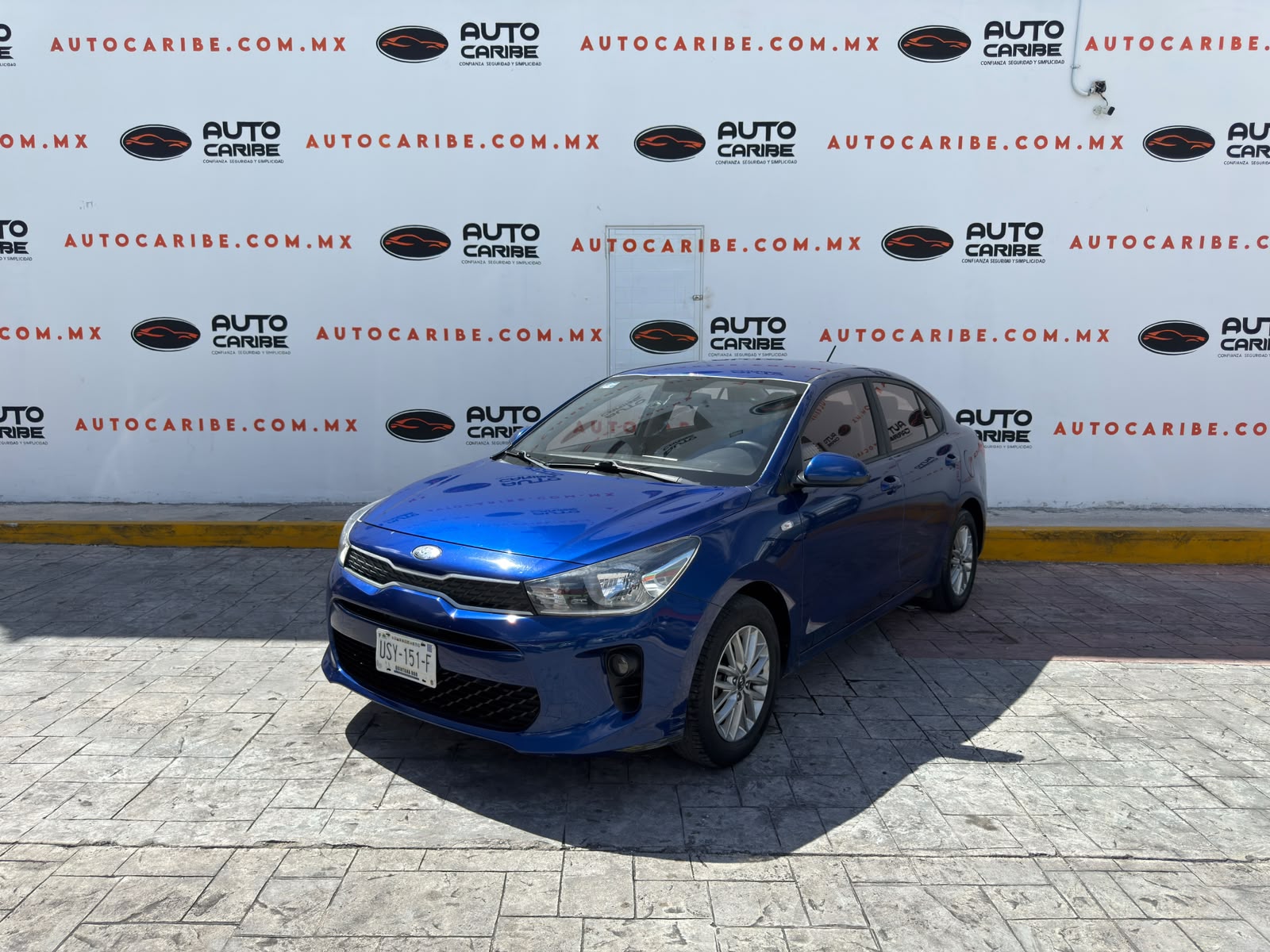 Foto 1 de 10 — 2018 Kia Rio LX