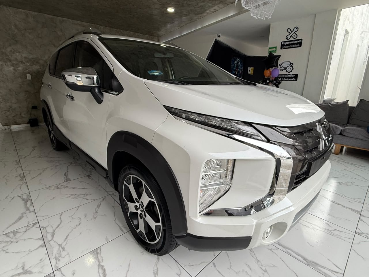 Photo 1 of 1 — 2023 Mitsubishi Xpander CROS LIMITED 1.5 L