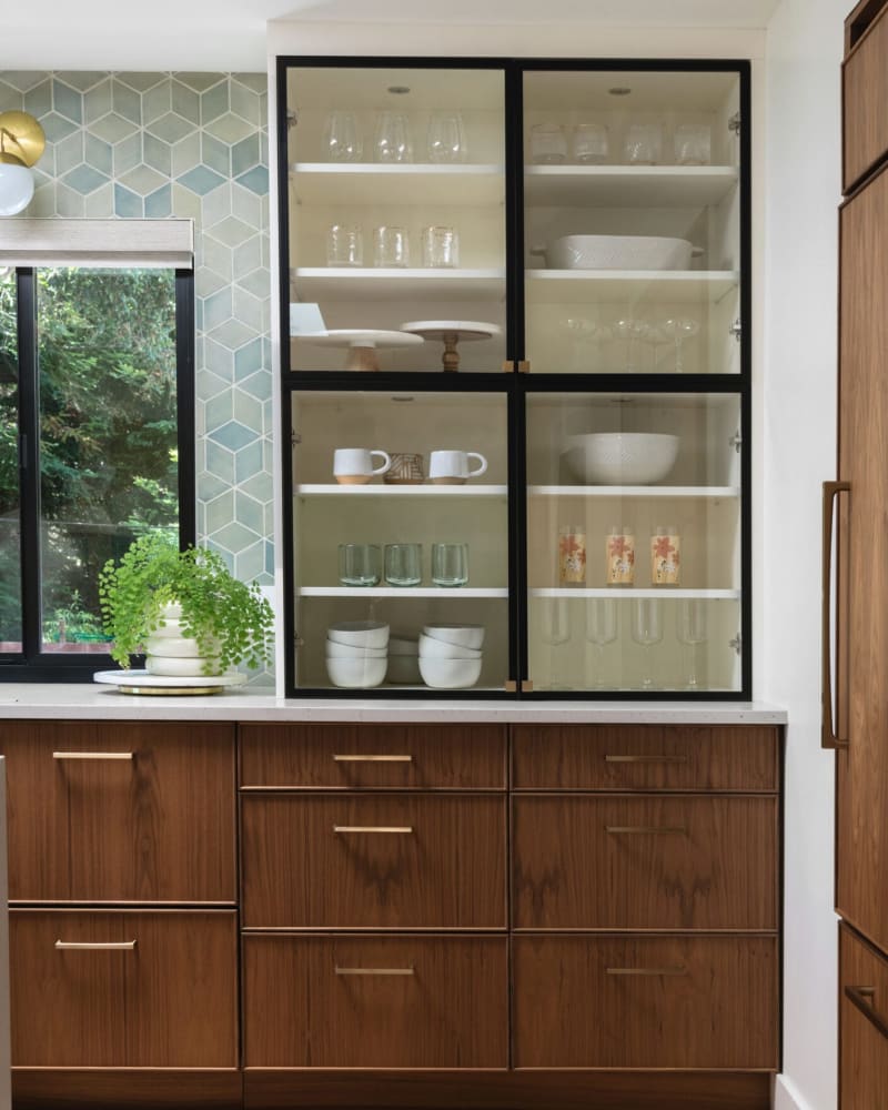 Pismo Beach — Kitchen · Oak