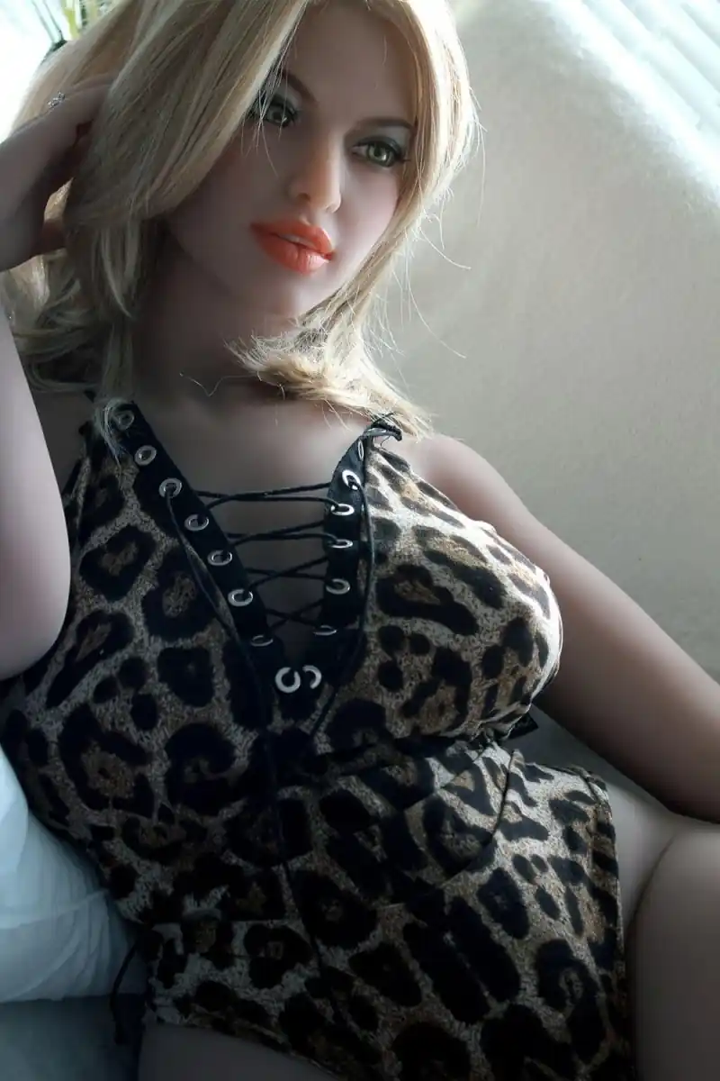 6YE | 151cm (4' 11") G-cup Sex Doll Big Breast Sex Doll - Polly