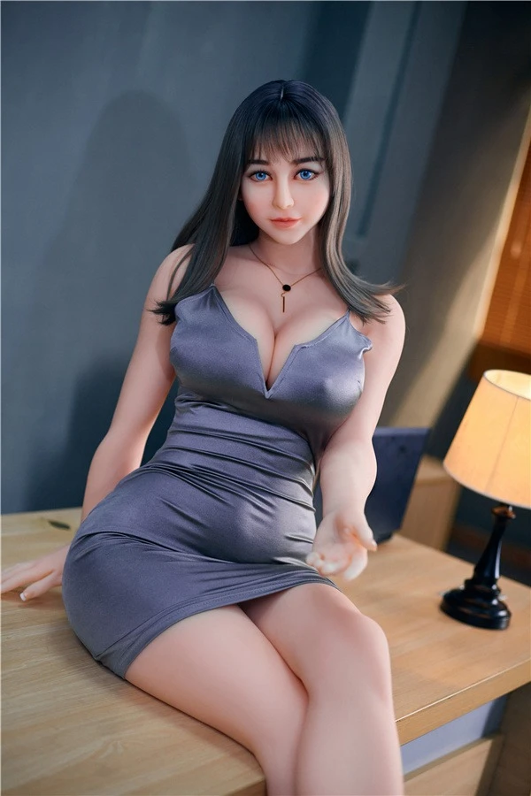 Irontech 161cm/5ft3 F-cup Big Booty Curvy TPE Sex Doll Zoe