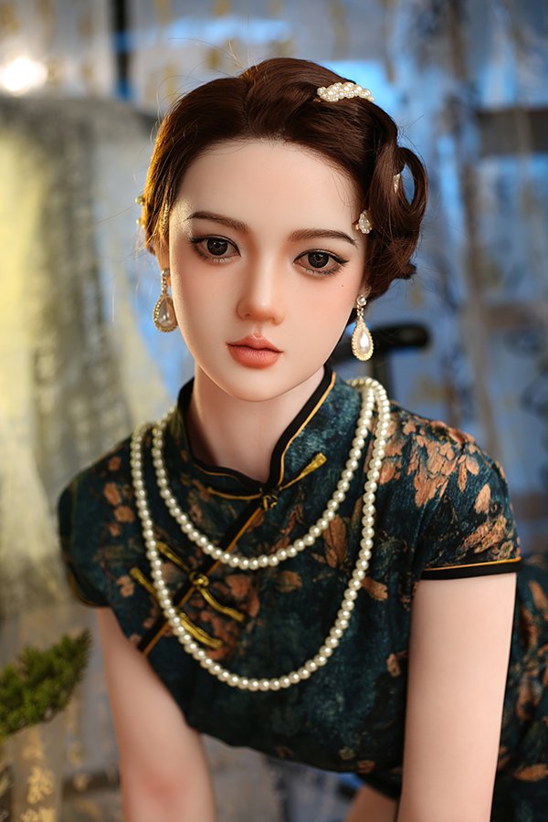 Chinese Mature Silicone Head Small Boobs Sex Doll Aileen 166cm