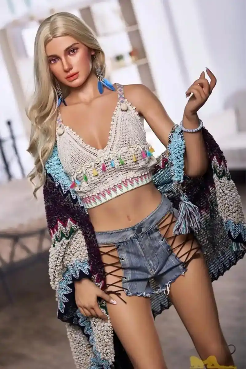 168cm/5.6ft B Cup Small Breasts Model Proportions Sex Doll-Luna