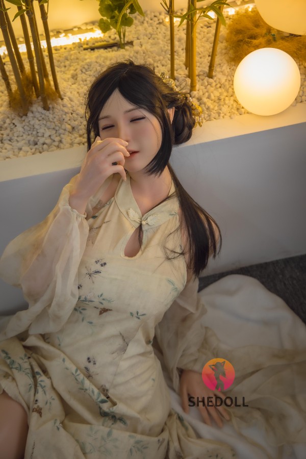 Eye-closed Asian Full Silicone Sex Doll Dream 165cm