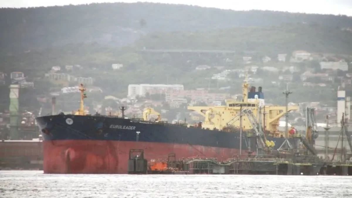 US Signals Flexibility as India Increases Russian Oil Imports Amid Hormuz Crisis