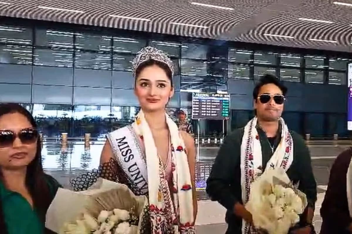 Miss Universe India Manika Vishwakarma Visits Patna, Explores Culture and Local Cuisine