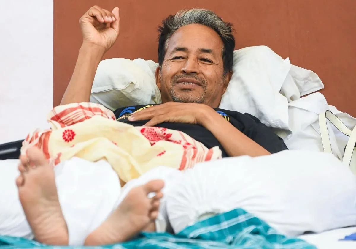 सोनम वांगचुक की भूख हड़ताल 27वें दिन खत्म: नड्डा ने जूस पिलाया; वांगचुक बोले- तीन मांगों पर लिखित आश्वासन मिला, इनमें प्रधान का इस्तीफा शामिल नहीं