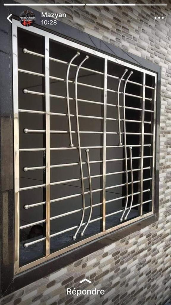 Détail grille en cours de fabrication