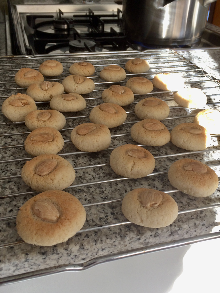 Ametllats (with egg whites)