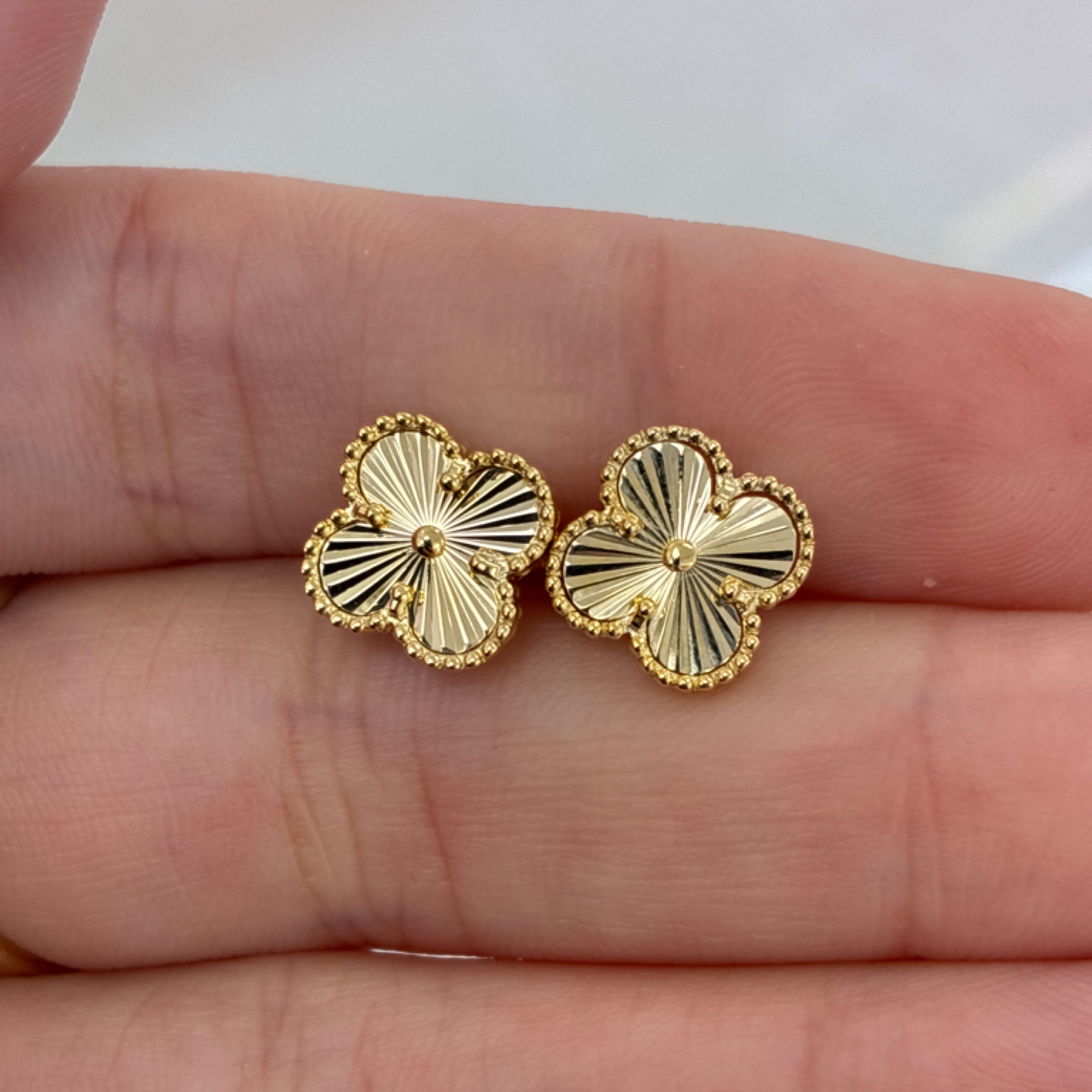 Golden flower earrings 10KT
