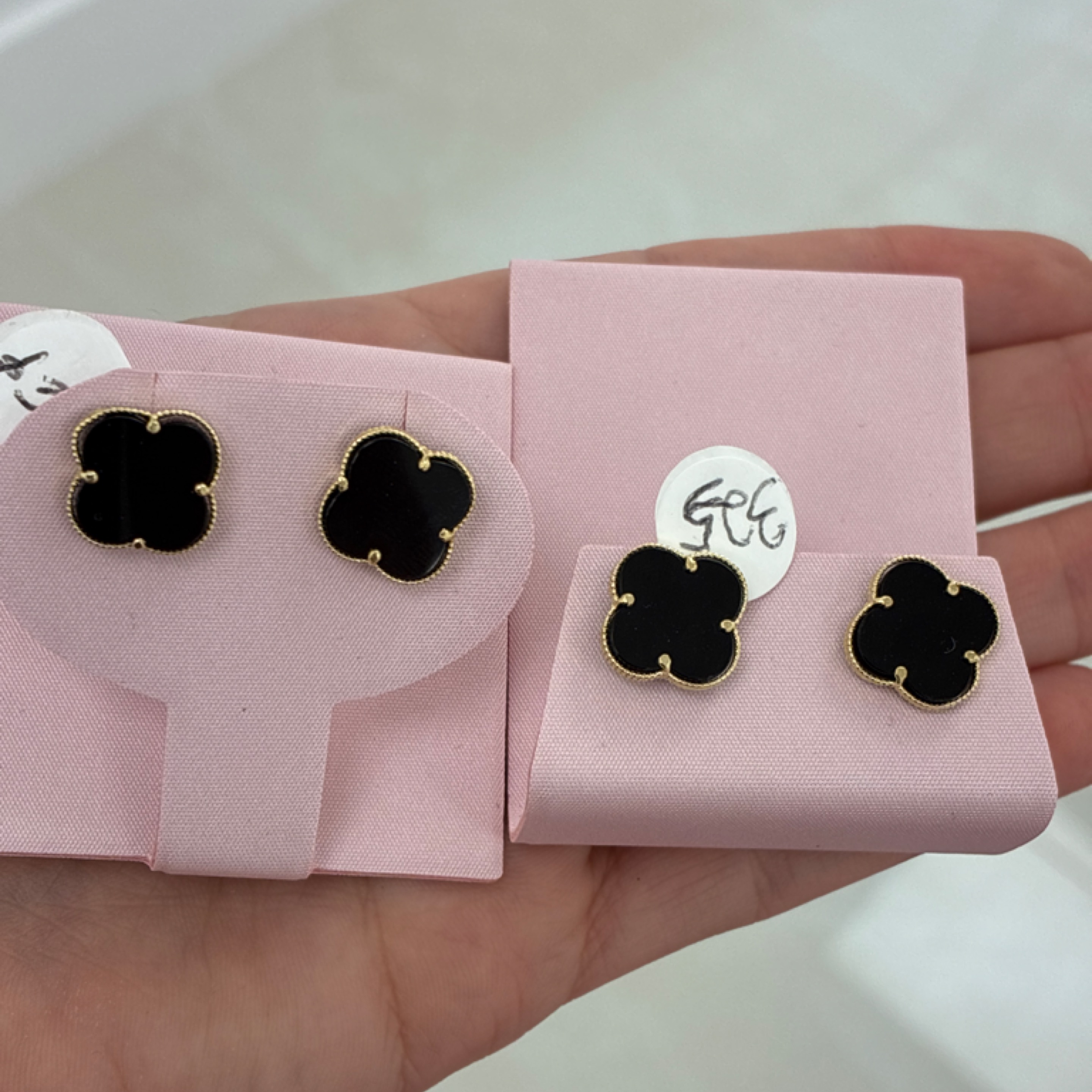Black Flower earring 10KT