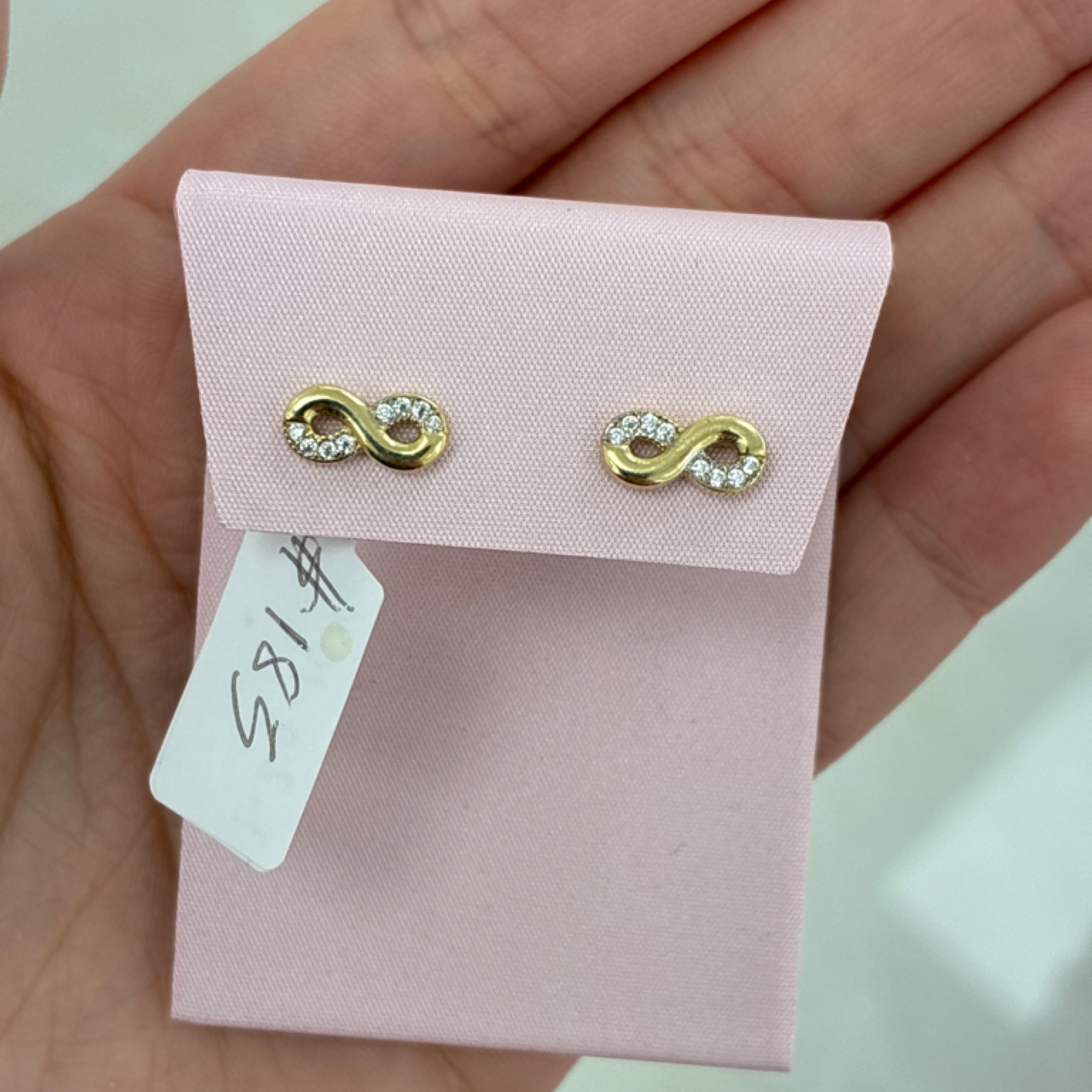 Infinity earring 10KT