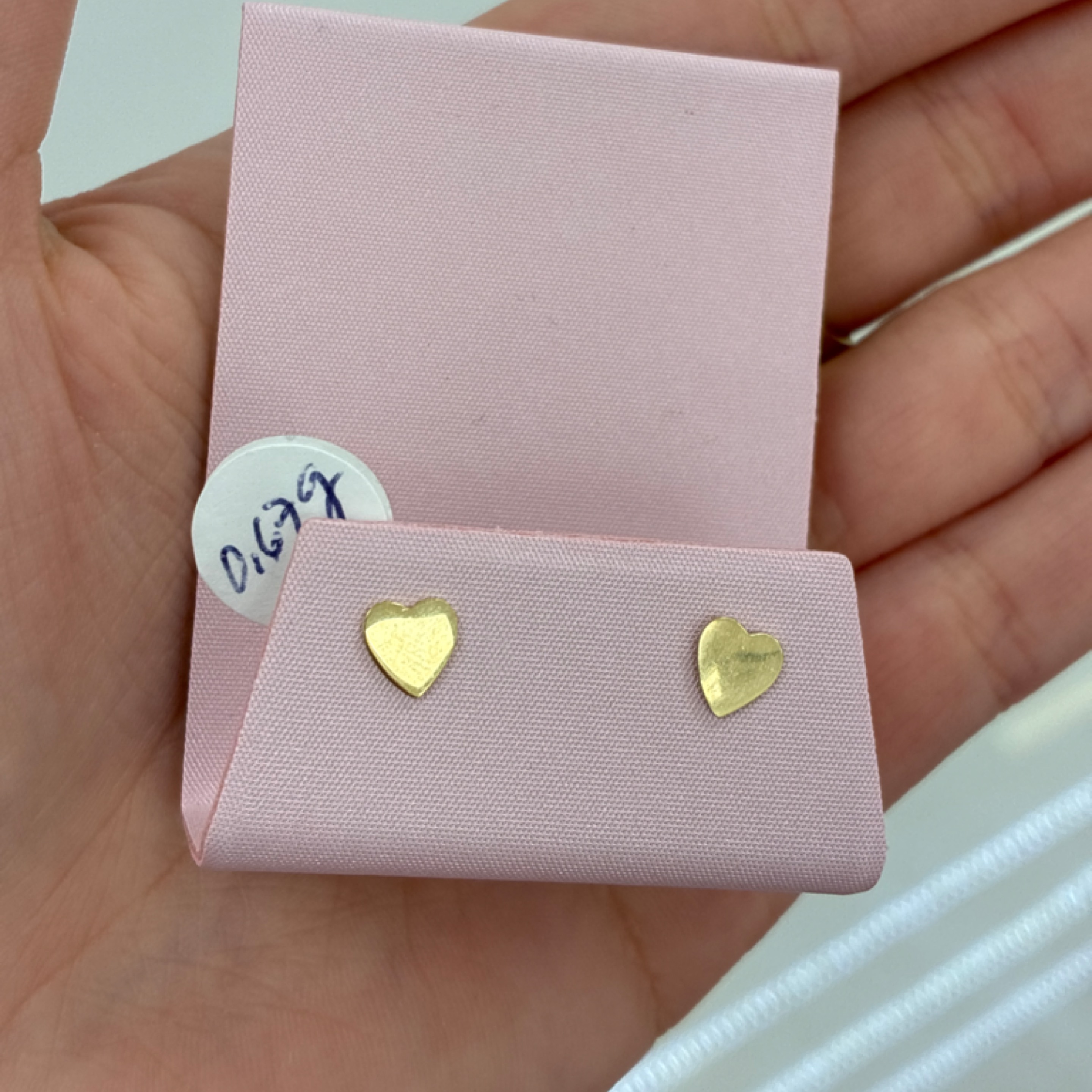 Small heart plain earrings 10KT