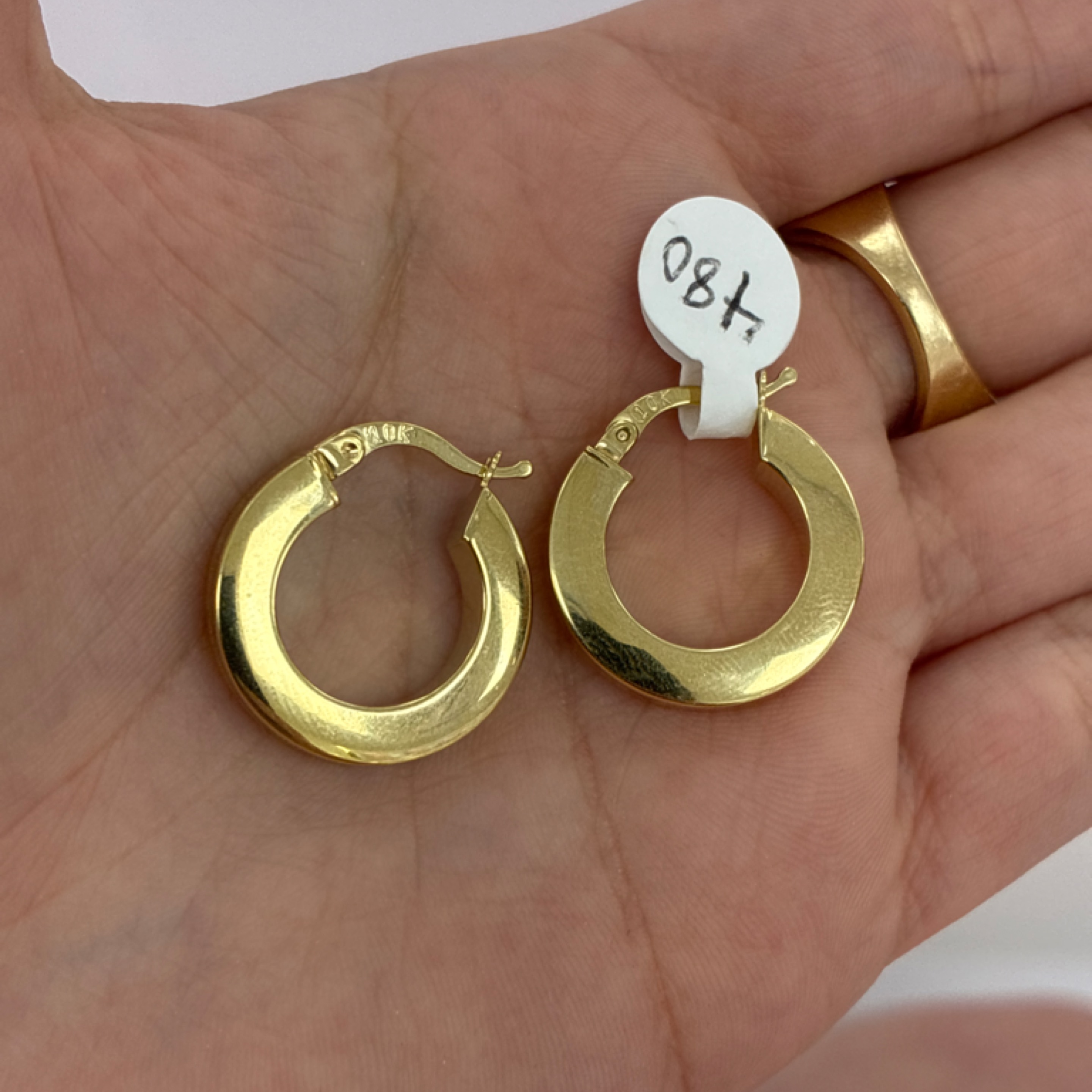 Thick plain hoop 10KT