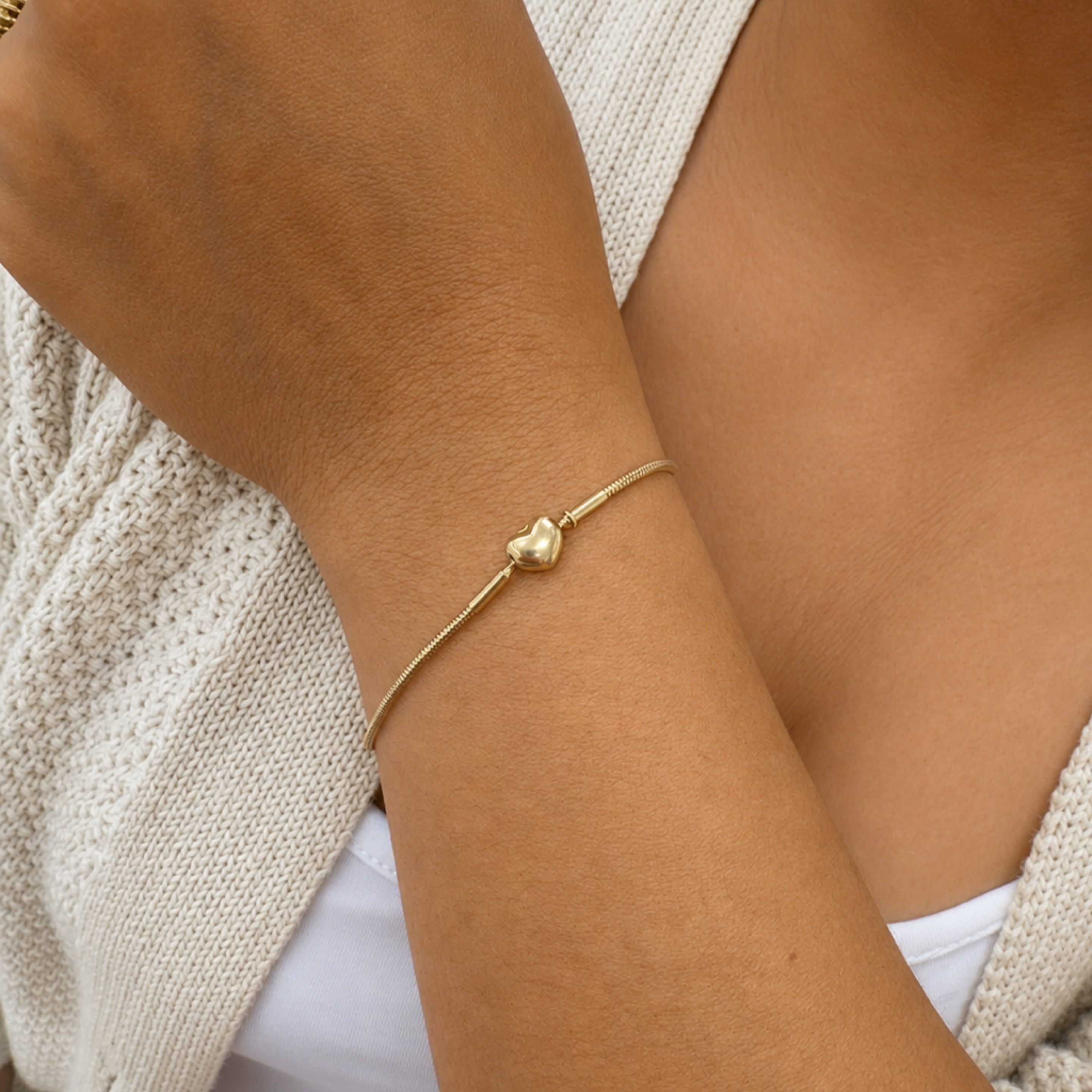 Pandra bracelet 8” 10KT