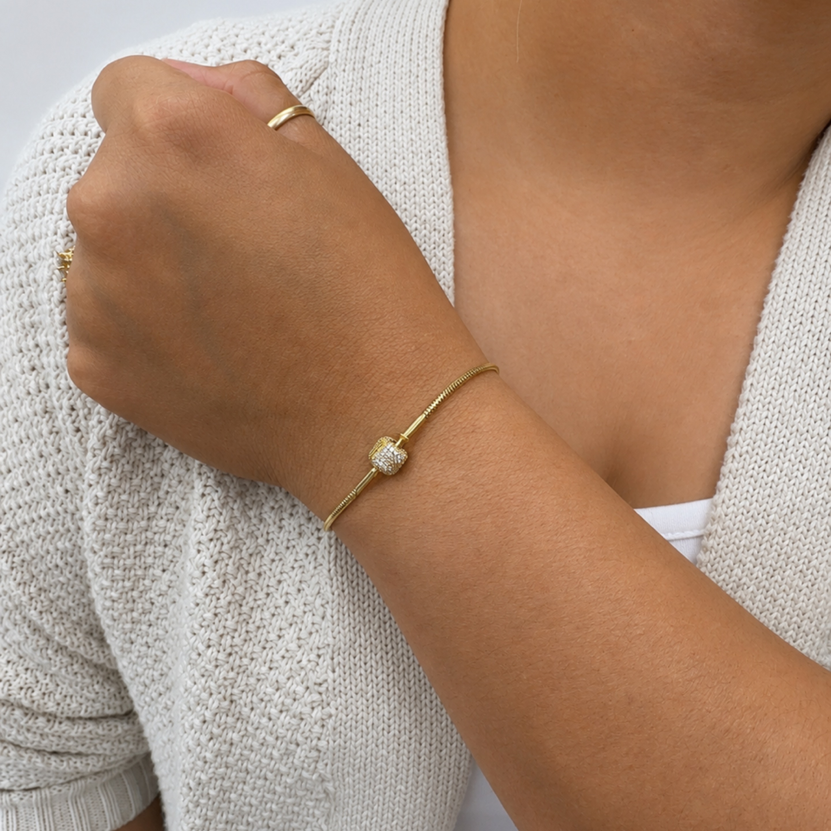 Pandra bracelet 7” 10KT
