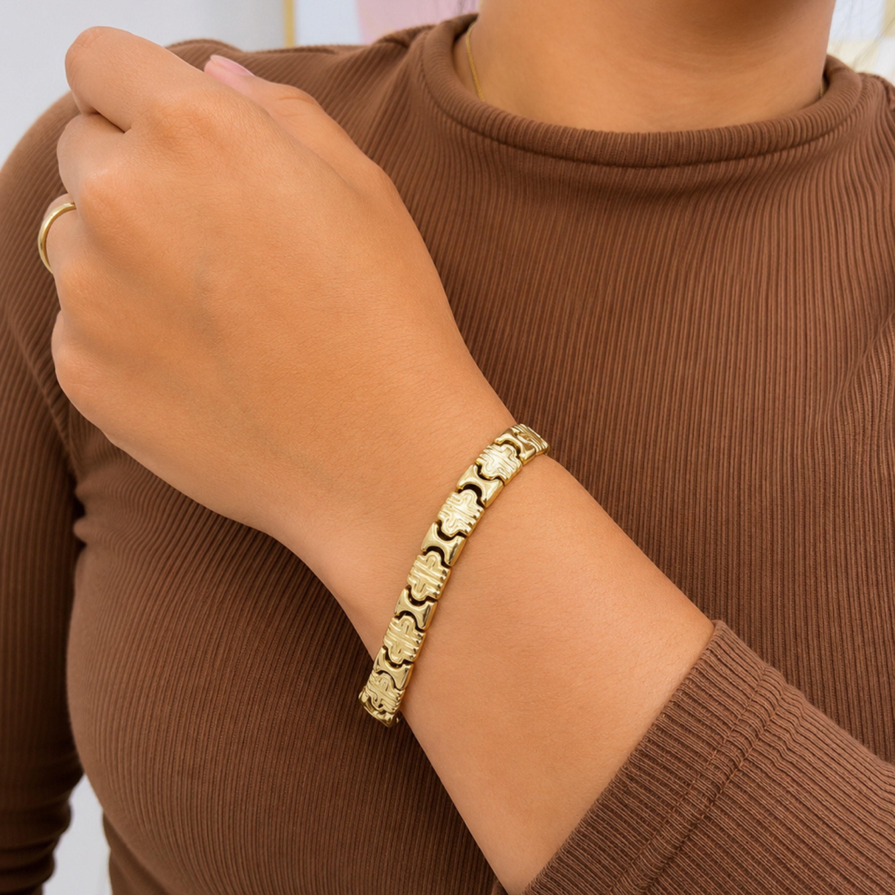 Elegant woman bracelet 14KT