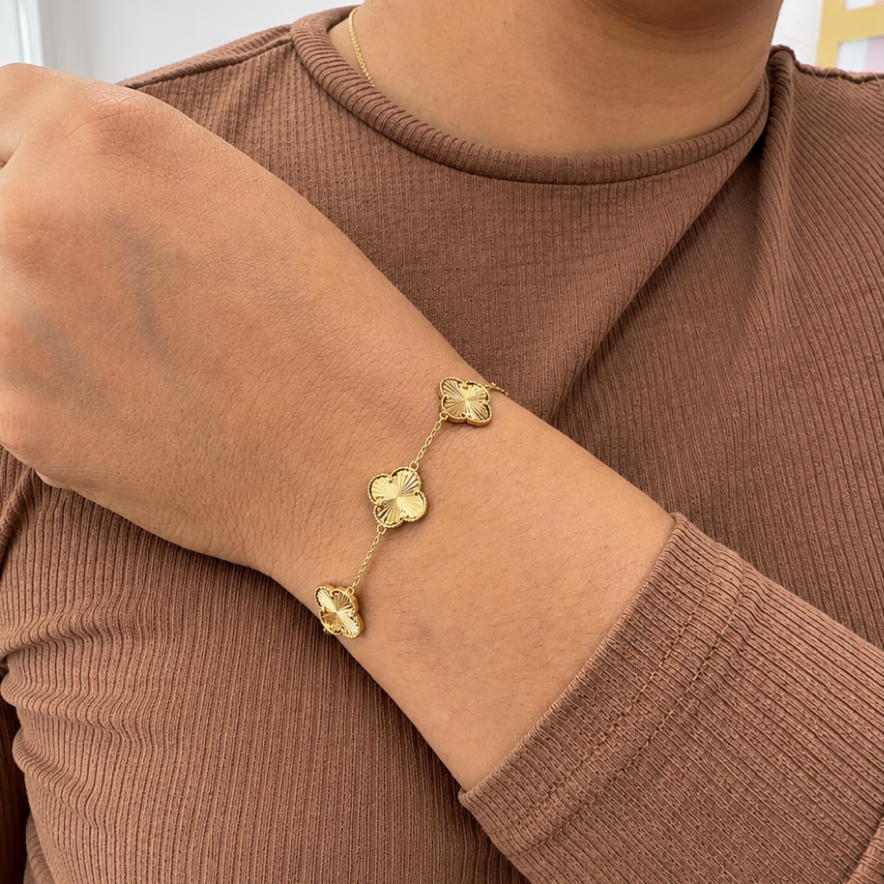 Golden big Flowers bracelet 14KT