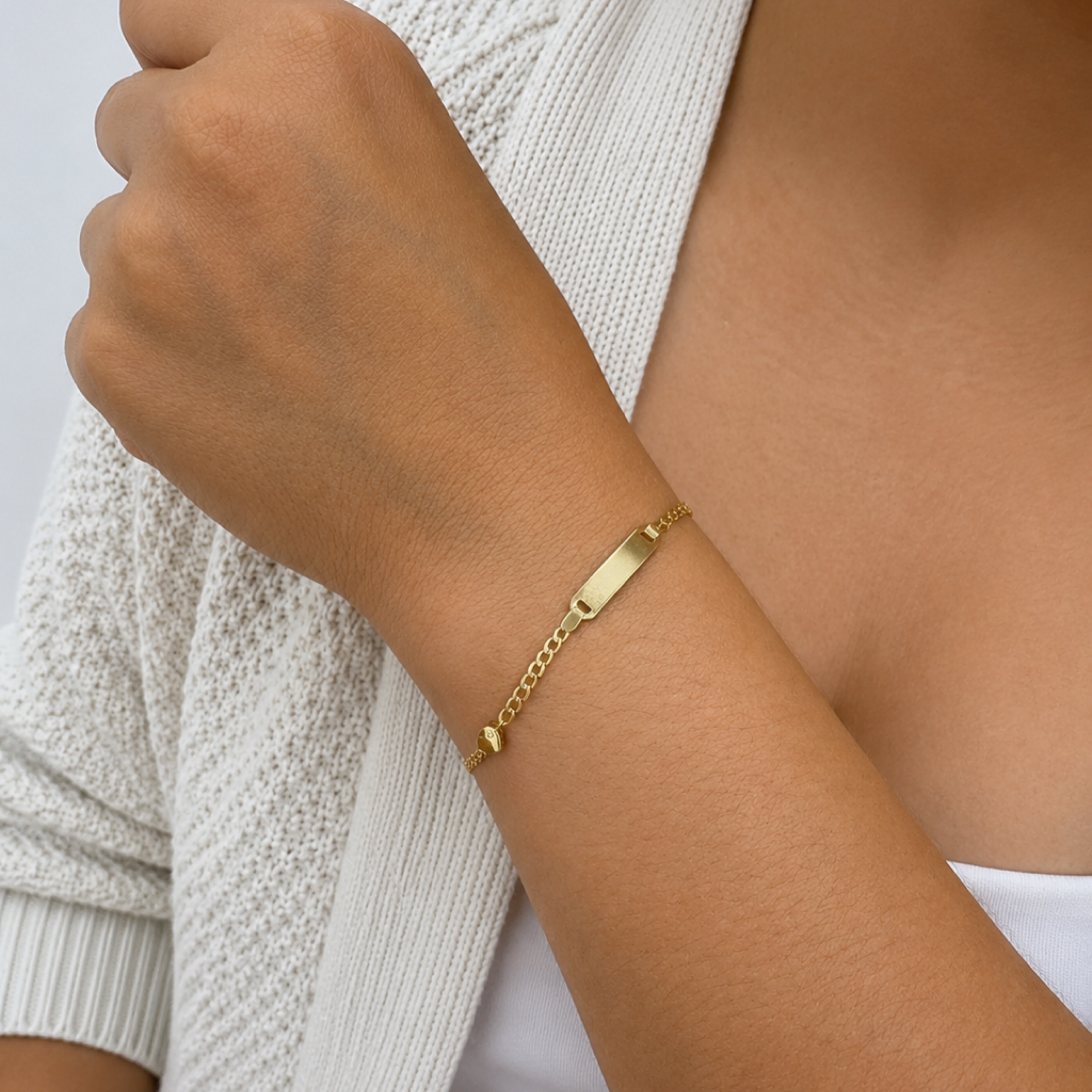 Corte de brillo baby bracero with hearts 14KT